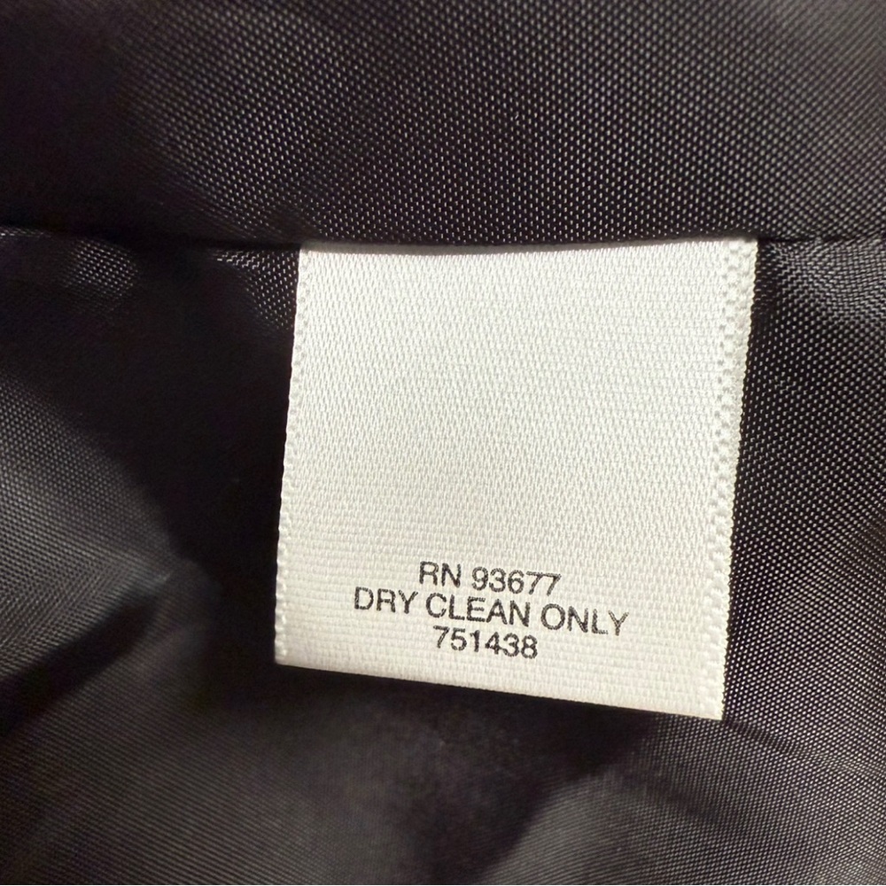 Liz Claiborne Woman Gray Pinstripe Blazer - Size 18W - Single Button Jacket - Picture 5 of 9